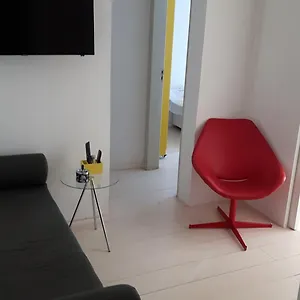 Balkony 407 - Três Quartos Perto Unb Brasília